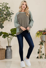 Load image into Gallery viewer, High-Low Contrast Round Neck Sweatshirt