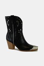 Load image into Gallery viewer, Cut-Out Floral Embroidery Boots