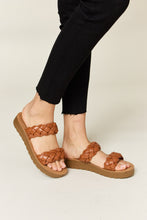 Load image into Gallery viewer, Woven Dual Band Platform Sandals