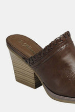 Load image into Gallery viewer, Pointy Toe Slip On Chunky Mules