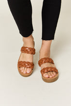 Load image into Gallery viewer, Woven Dual Band Platform Sandals