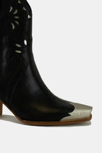 Load image into Gallery viewer, Cut-Out Floral Embroidery Boots