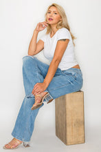Load image into Gallery viewer, Distressed High Rise Straight Jeans