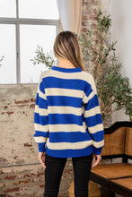 Load image into Gallery viewer, Contrast Striped Round Neck Sweater
