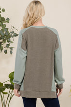 Load image into Gallery viewer, High-Low Contrast Round Neck Sweatshirt