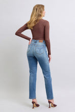 Load image into Gallery viewer, Judy Blue Run Vintage Wash Thermal Straight Jeans