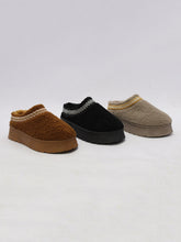 Load image into Gallery viewer, Embroidered Trim Platform Sherpa Boots