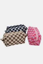 Load image into Gallery viewer, Checkered Pattern Knitted Cosmetic Pouch
