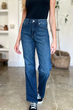 Load image into Gallery viewer, Judy Blue Tummy Control Straight Jeans
