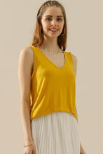 Load image into Gallery viewer, V-Neck Curved Hem Tank
