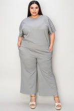 Load image into Gallery viewer, Texture Short Sleeve Top and Pants Set
