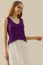 Load image into Gallery viewer, V-Neck Curved Hem Tank
