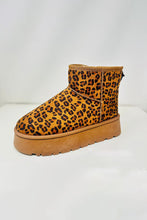 Load image into Gallery viewer, Thermal Furry Leopard Platform Booties
