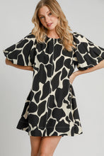 Load image into Gallery viewer, Two Tone Abstract Print Puff Sleeve Dress Plus Size
