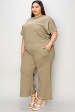 Load image into Gallery viewer, Texture Short Sleeve Top and Pants Set
