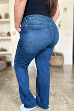 Load image into Gallery viewer, Judy Blue Tummy Control Straight Jeans
