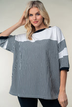 Load image into Gallery viewer, Striped Contrast Round Neck Top
