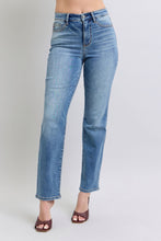 Load image into Gallery viewer, Judy Blue Run Vintage Wash Thermal Straight Jeans
