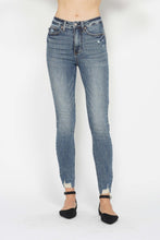 Load image into Gallery viewer, Judy Blue Tummy Control Vintage Wash Hem Destroy Skinny Jeans
