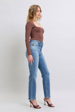 Load image into Gallery viewer, Judy Blue Run Vintage Wash Thermal Straight Jeans
