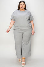 Load image into Gallery viewer, Texture Short Sleeve Top and Pants Set
