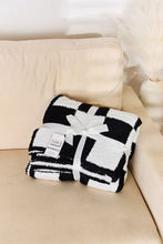 Load image into Gallery viewer, Checkered Decorative Throw Blanket
