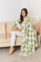 Load image into Gallery viewer, Checkered Decorative Throw Blanket
