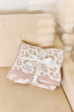 Load image into Gallery viewer, Leopard Decorative Throw Blanket
