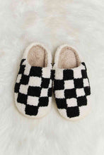 Load image into Gallery viewer, Checkered Print Plush Slide Slippers
