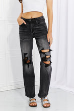 Load image into Gallery viewer, RISEN Lois Distressed Loose Fit Jeans
