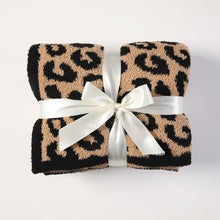 Load image into Gallery viewer, Leopard Decorative Throw Blanket
