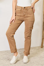 Load image into Gallery viewer, Risen High Waist Straight Jeans with Pockets
