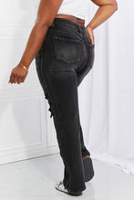 Load image into Gallery viewer, RISEN Lois Distressed Loose Fit Jeans
