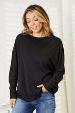 Load image into Gallery viewer, Seam Detail Round Neck Long Sleeve Top
