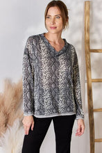 Load image into Gallery viewer, Snakeskin V-Neck Long Sleeve Top
