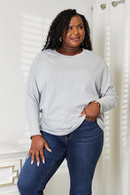 Load image into Gallery viewer, Seam Detail Round Neck Long Sleeve Top
