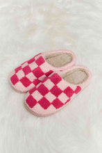 Load image into Gallery viewer, Checkered Print Plush Slide Slippers
