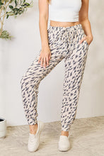 Load image into Gallery viewer, Printed Drawstring Pants
