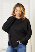 Load image into Gallery viewer, Seam Detail Round Neck Long Sleeve Top
