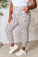 Load image into Gallery viewer, Printed Drawstring Pants
