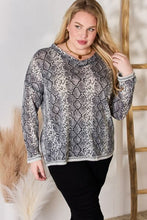 Load image into Gallery viewer, Snakeskin V-Neck Long Sleeve Top
