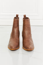 Load image into Gallery viewer, Love the Journey Stacked Heel Chelsea Boot in Chestnut
