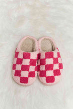 Load image into Gallery viewer, Checkered Print Plush Slide Slippers
