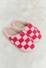 Load image into Gallery viewer, Checkered Print Plush Slide Slippers
